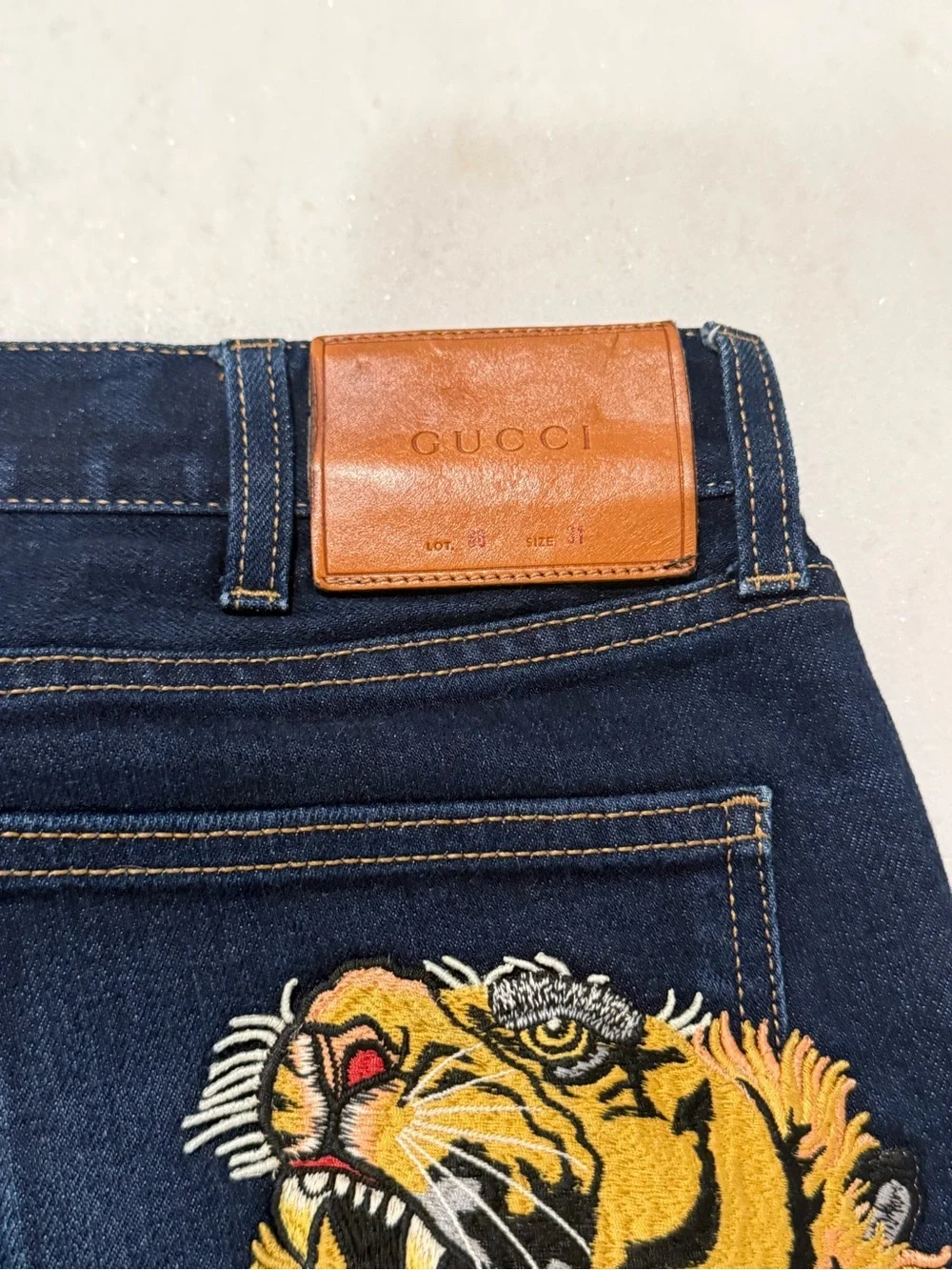 Authentic Gucci Tiger Embroidered Jeans  Size 31 Made in Italy RARE🐅